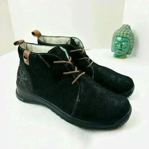Jambu Rossella Black Metallic Suede Memory Foam Water Resistant Booties Size 9M - Picture 1 of 10